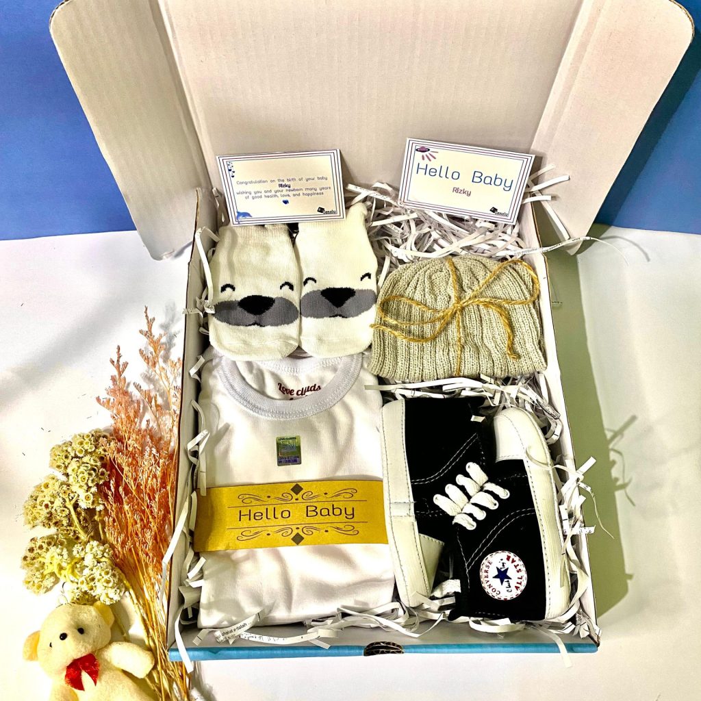 Hampers Bayi Simple White